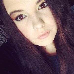 Meet your Posher, Alie